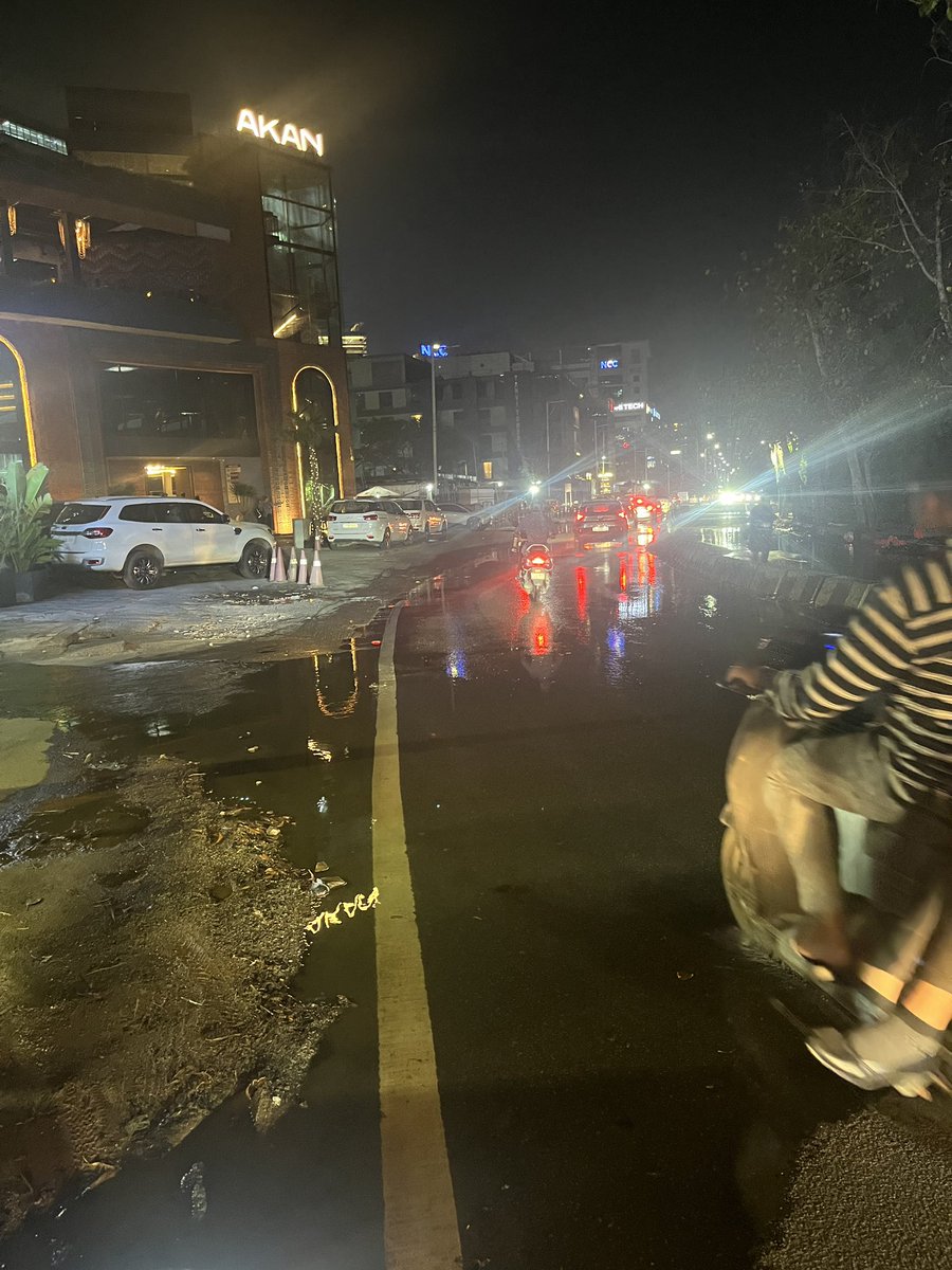 TCM38's tweet photo. @CommissionrGHMC it’s been a month every day i see drainage water overflow at durgam cheruvu road opposite, causing inconvenience to commuters strict action to be taken for restaurant or apartment owners for this @TelanganaCMO @GHMCOnline @gadwalvijayainc https://t.co/0NggWkNifD
