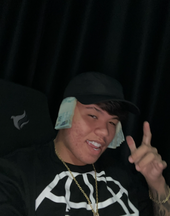 lockingfpss's tweet photo. https://t.co/ZyIMcQSzXy
sou o unico sobrevivente dos magnnataz #dylan ou #cornor
*notas falsas* https://t.co/qV2pZu18Dq