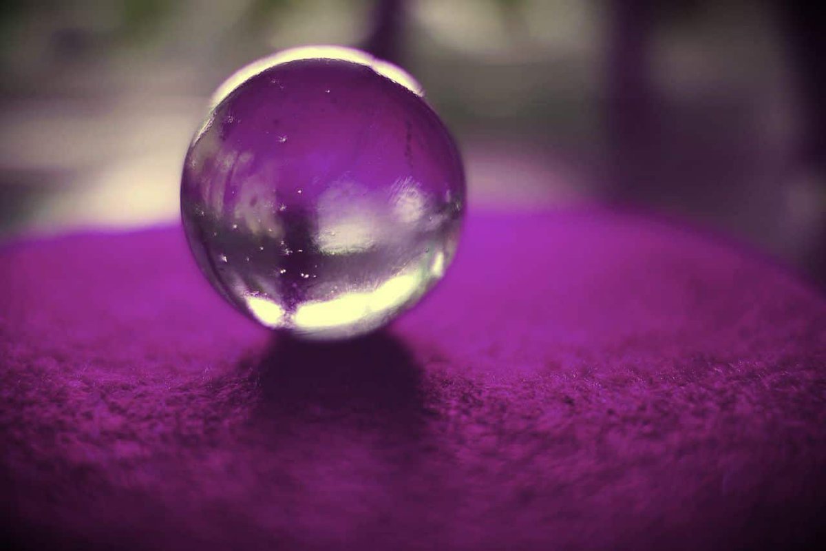 tdarkprimordial's tweet image. Scrying into water, fire, mirrors—ancient practices from China to Mesoamerica. Yet today, we gaze into screens, searching for meaning. Maybe the magic never left, only changed form. 🔥💧

#ModernDivination #AncientPractices #SpiritualEvolution #DivinationTools #InnerVision