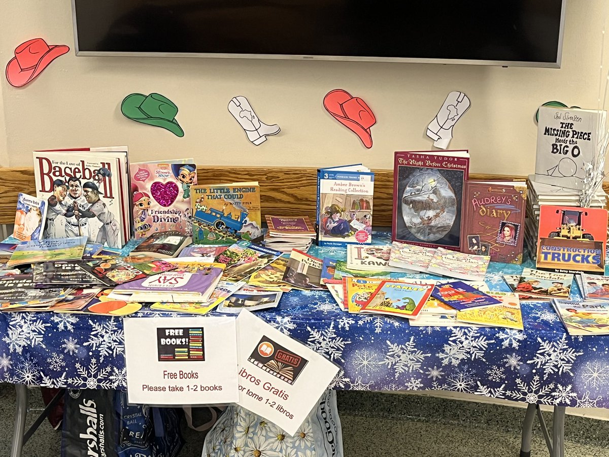 PaulRobesonNBPS's tweet image. Happening now @PaulRobesonNBPS “Chillin’ with a Good Book” Literacy Night! @nbpschools @NBPS_Curriculum