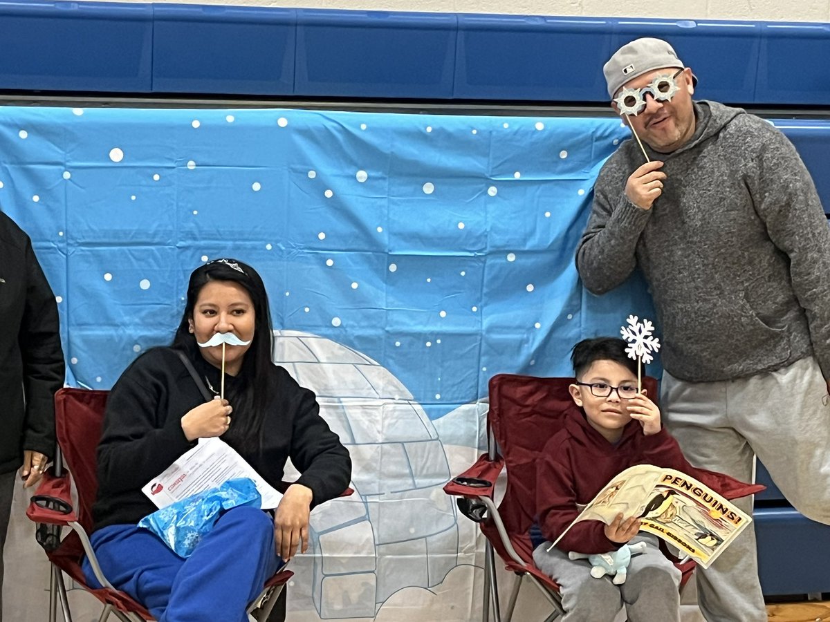 PaulRobesonNBPS's tweet image. Happening now @PaulRobesonNBPS “Chillin’ with a Good Book” Literacy Night! @nbpschools @NBPS_Curriculum