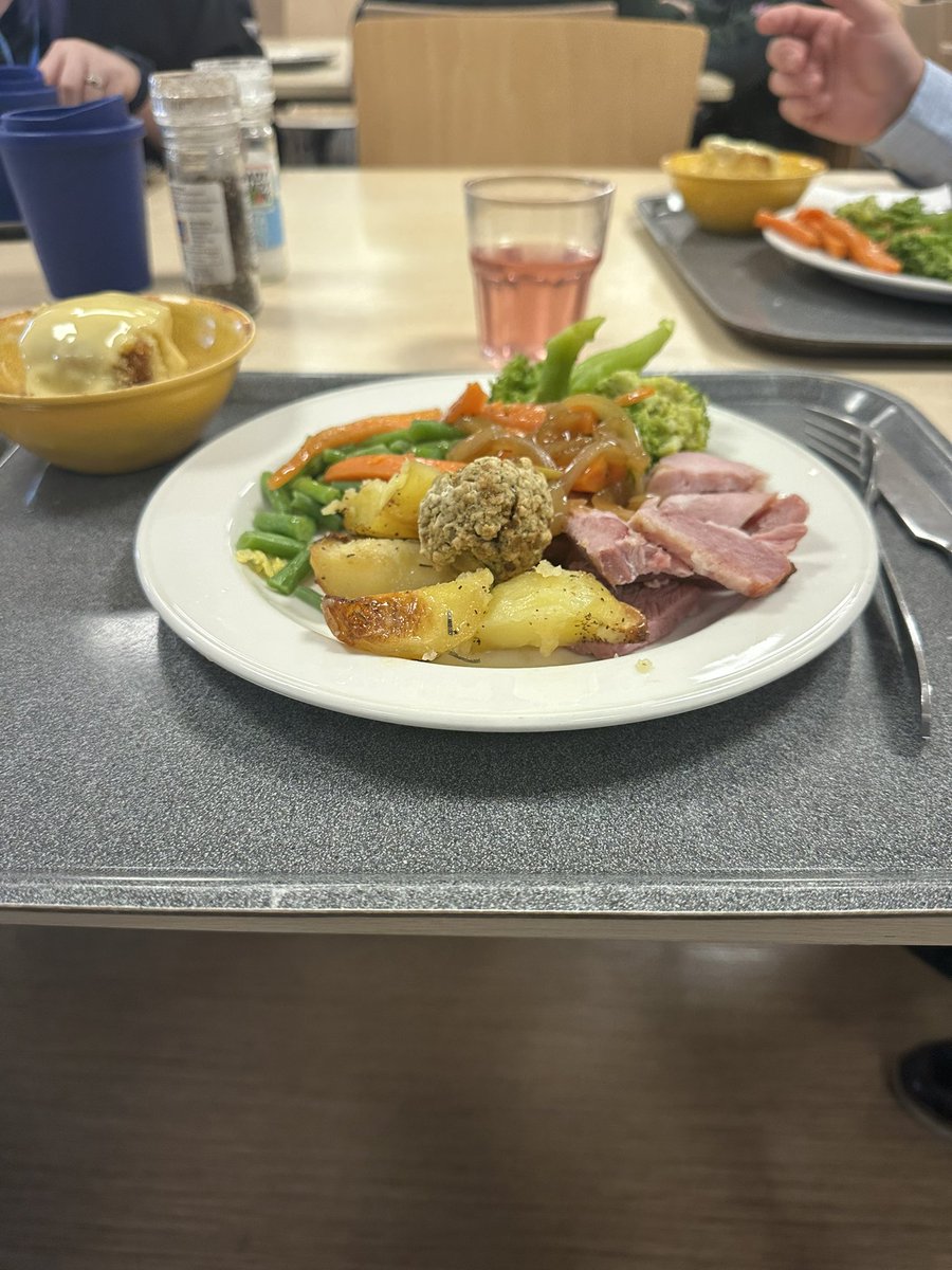 A massive thanks to <a href="/watchetCoastie/">watchetcoastie</a> for the opportunity to brush up on <a href="/jesip999/">JESIP</a> skills at <a href="/SevernPark/">Severn Park Fire and Rescue Training School</a> today alongside 999 partners from <a href="/ASPolice/">Avon and Somerset Police</a> <a href="/AvonFireRescue/">Avon Fire & Rescue Service</a> <a href="/swasFT/">South Western Ambulance Service</a> <a href="/DSFireUpdates/">Devon and Somerset Fire and Rescue Service</a> <a href="/HighwaysSWEST/">National Highways: South-West</a> <a href="/MountainResqUK/">Mountain Rescue England and Wales</a> and two other CRO’s from A12..5hours after leaving safely RTB