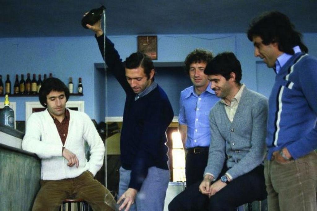 Losotros18's tweet image. Siete años sin Quini, la persona por encima de la leyenda futbolística 
                                                   ❤️
 23 de septiembre de 1949 - 27 de febrero de 2018

#SiempreQuini #EternoQuini #EternoBrujo