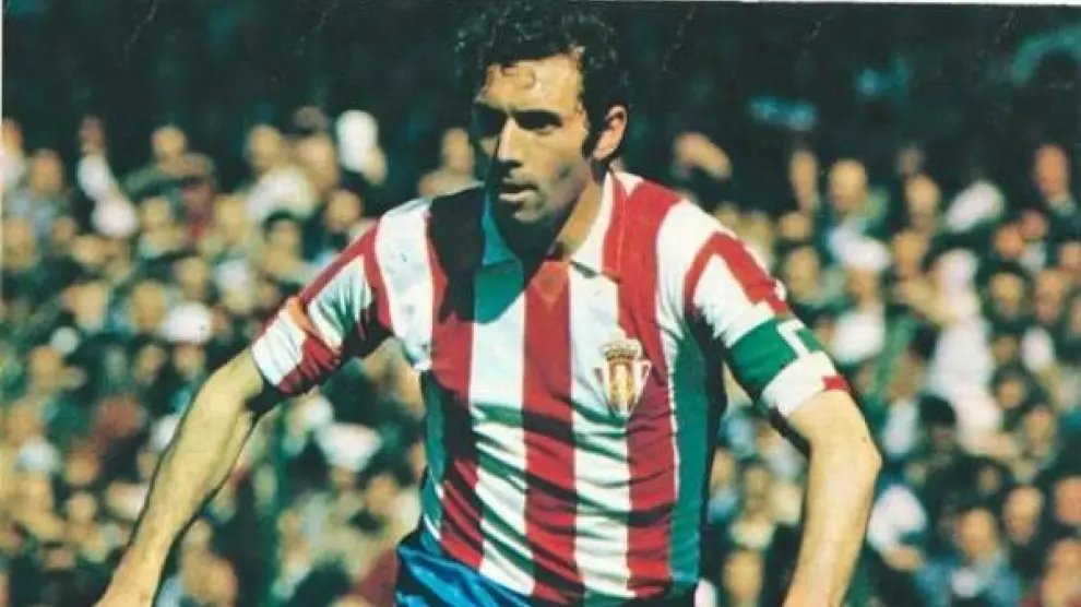 Losotros18's tweet image. Siete años sin Quini, la persona por encima de la leyenda futbolística 
                                                   ❤️
 23 de septiembre de 1949 - 27 de febrero de 2018

#SiempreQuini #EternoQuini #EternoBrujo