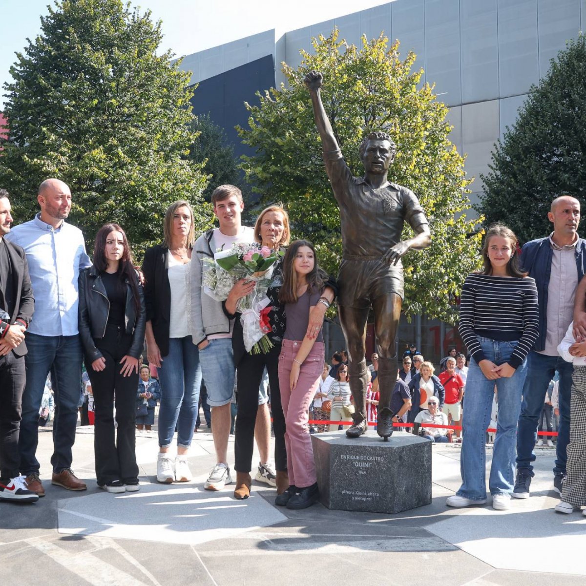 Losotros18's tweet image. Siete años sin Quini, la persona por encima de la leyenda futbolística 
                                                   ❤️
 23 de septiembre de 1949 - 27 de febrero de 2018

#SiempreQuini #EternoQuini #EternoBrujo