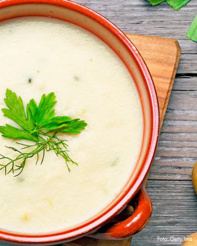 Colombia's tweet image. 🏆 ¡El mote de queso ahora es oficialmente una de las mejores sopas del mundo, según @TasteAtlas! 🌍🥄  ¿Aún no lo has probado? Ven a descubrir por qué #ElPaísDeLaBelleza sabe a tradición🇨🇴✨ colombia.co/cultura-colomb…