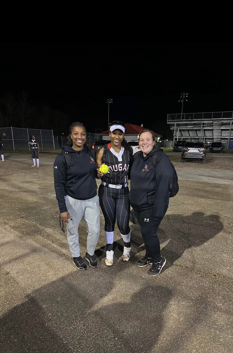 LBridges07's tweet photo. First game back from basketball. Walk off home run in the bottom of the 7th. TYJ💖! 
#AGTG #ForTheCOUNTY #ChasingGreatness 
@Plummer_07 @Mgrz23 @HindsCC_SB https://t.co/DWtWzKGKHY