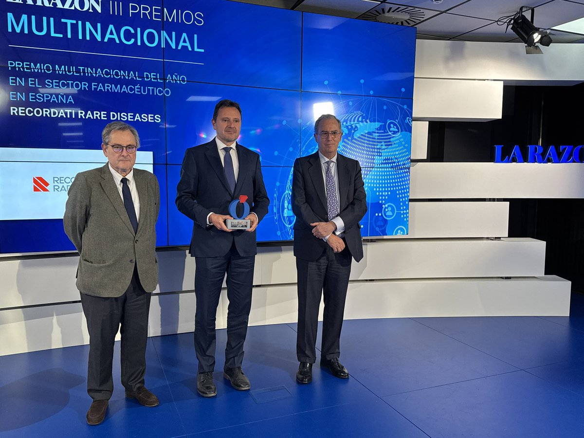 La Razón (@larazon_es) on Twitter photo <a href="/pacomarhuenda/">Francisco Marhuenda</a> <a href="/asambleamadrid/">Asamblea de Madrid</a> 💊 Premio Multinacional del Año en el Sector Farmacéutico en España.
🏆 Recordati Rare Diseases, por su impacto en la salud y la investigación médica.
Recoge el galardón Juan Vila, Director General para Iberia y Turquía. <a href="/pacomarhuenda/">Francisco Marhuenda</a> <a href="/asambleamadrid/">Asamblea de Madrid</a> 💊 Premio Multinacional del Año en el Sector Farmacéutico en España.
🏆 Recordati Rare Diseases, por su impacto en la salud y la investigación médica.
Recoge el galardón Juan Vila, Director General para Iberia y Turquía.
