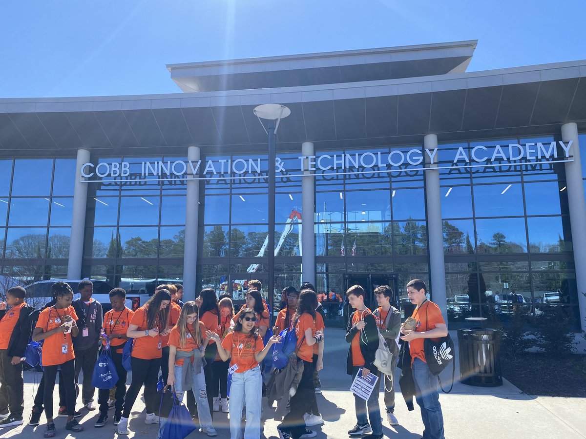 STEMTania's tweet image. #FutureFest @CobbCtae is in full effect @cita_ccsd! Hundreds of middle and high schoolers from across Cobb are here exploring future careers. #DoingDrivesLearning @ALDCOBB1