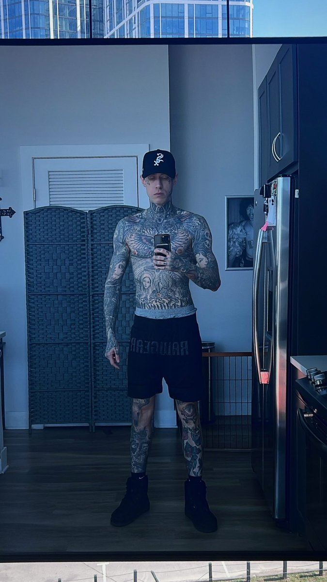 Trace Cyrus (@tracecyrus) on Twitter photo 