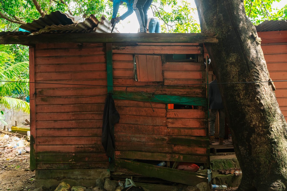 Gracias a la visión del alcalde <a href="/RonMcnabIB/">Ron McNab</a> y su Corporación, hemos iniciado la primera construcción del Proyecto de Vivienda Social en Roatán. Un plan integral para brindar hogares dignos a quienes más lo necesitan. 🏡#ViviendaParaTodos #RoatánAvanza