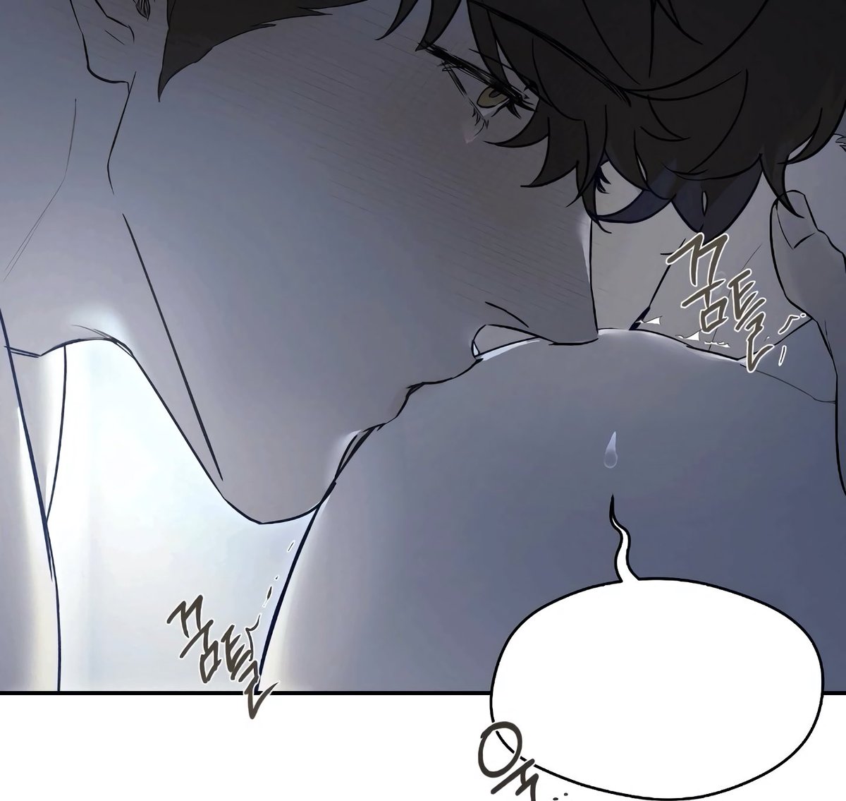 the little kiss on the shoulder 🥹