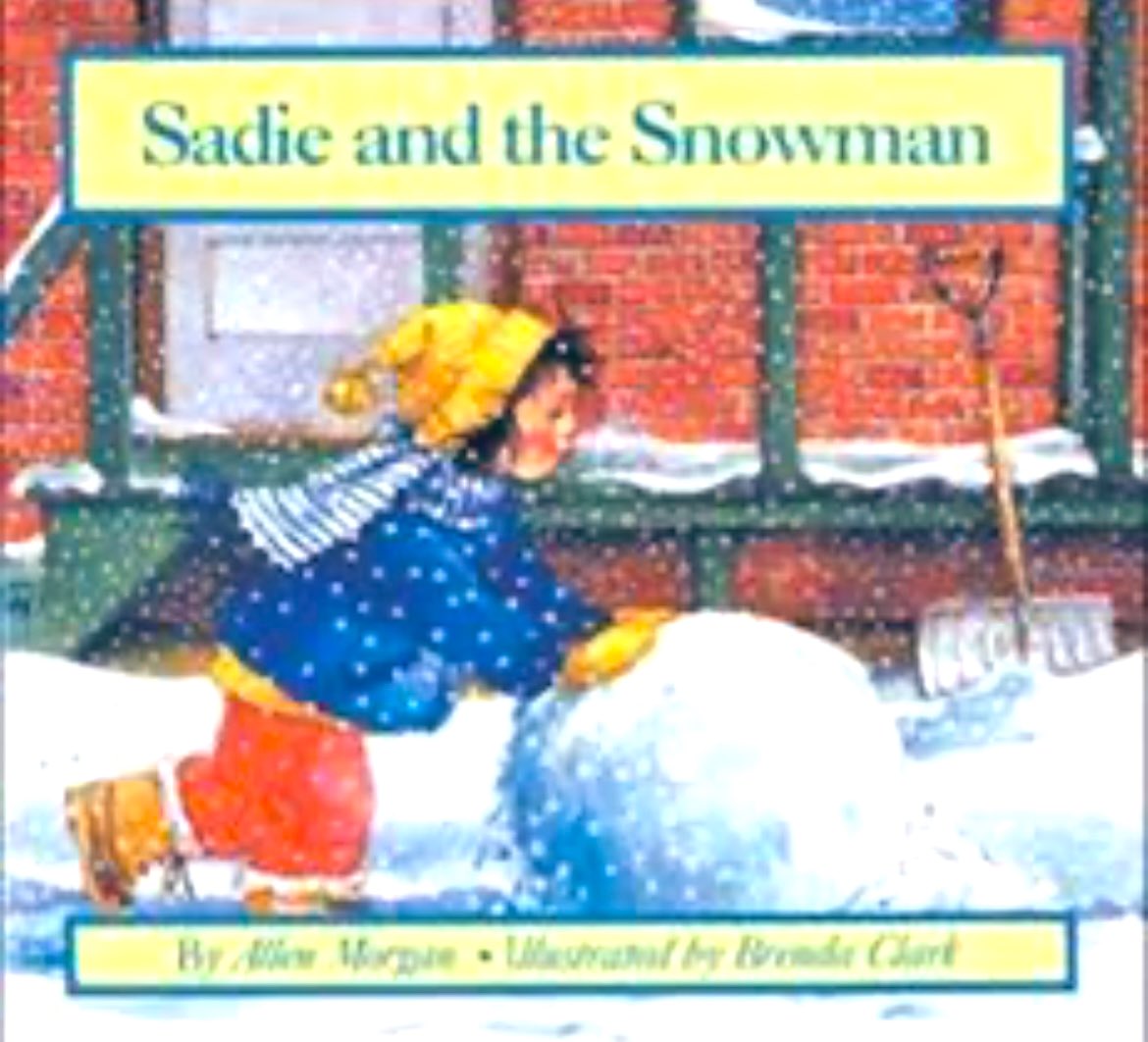 This week we have been reading “Sadie and the Snowman”. Thanks to this snowy winter weather we’ve been having, our class was able to do a retell outside, using the same items to recreate Sadie’s snowmen. 🍪🍌🍎🥒🥕⛄️📖💛