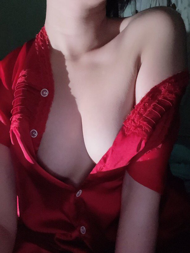 Binki797's tweet photo. vào nhà vệ sinh call sex với em không https://t.co/eJoWnTup9P