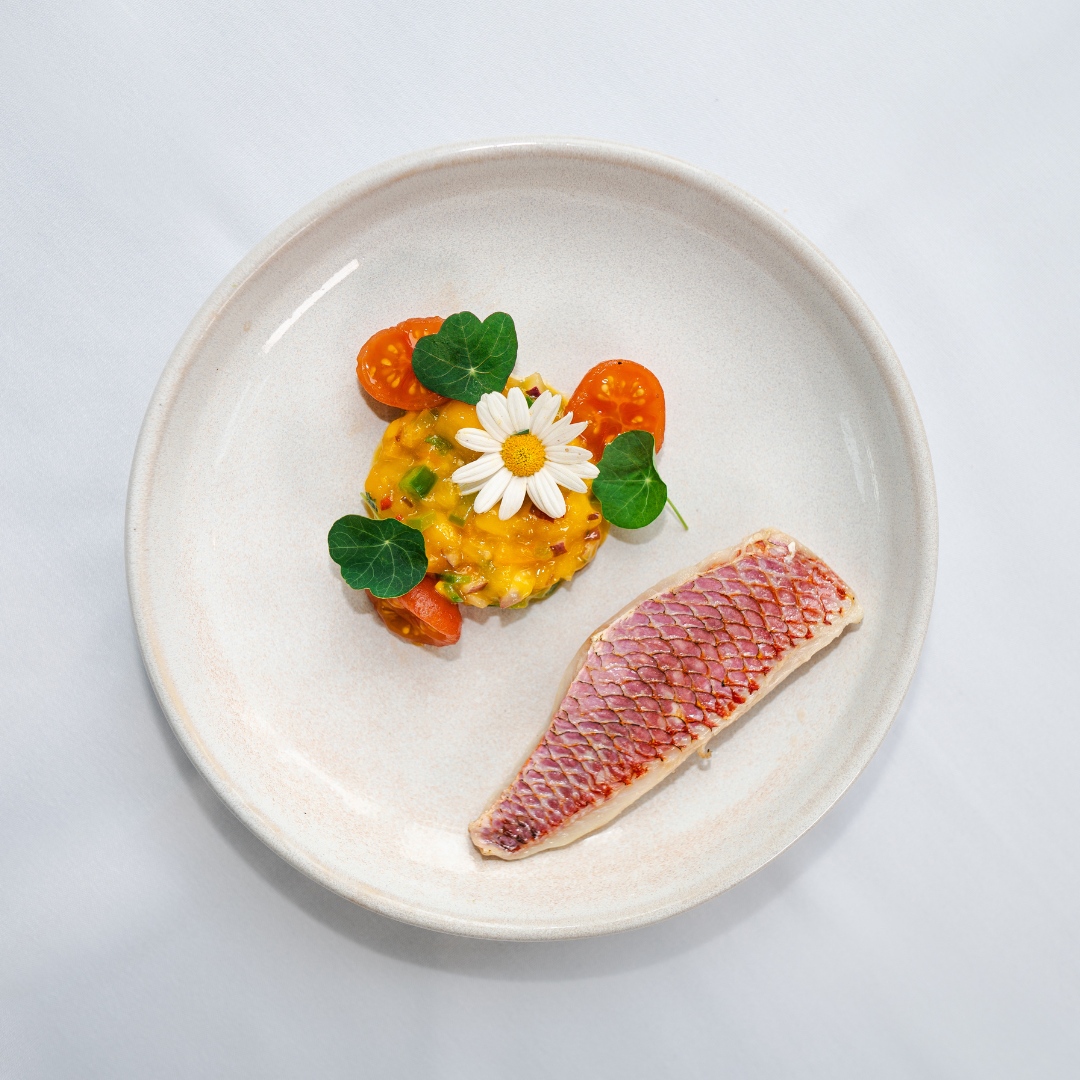 LCH_Hotel's tweet photo. Who's hungry? 😉

https://t.co/QKbp8bjJLc

#GourmetDining https://t.co/a8tOnZuiuI