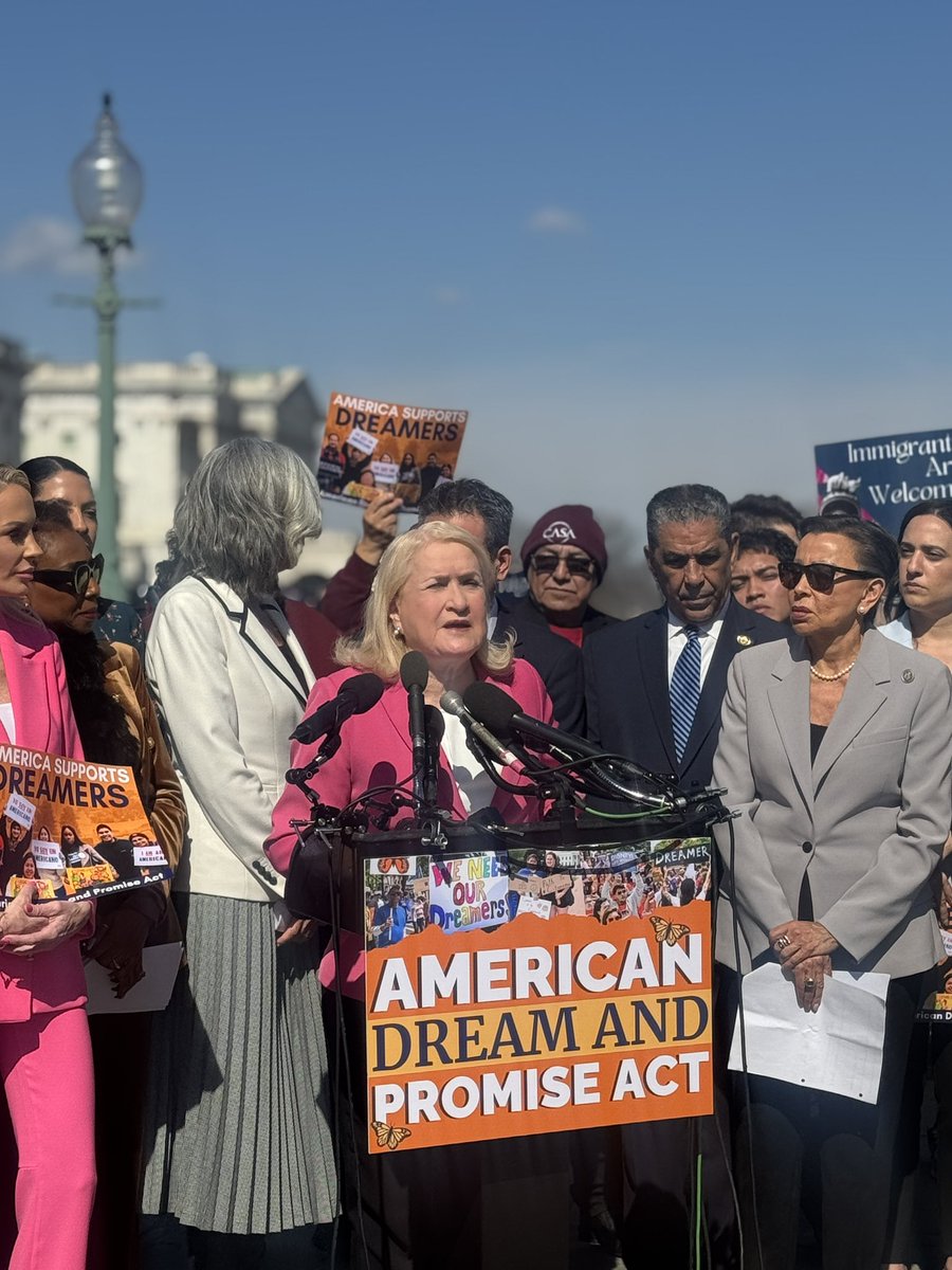 HispanicCaucus's tweet image. We stand with DREAMERS 🦋

The @HispanicCaucus is proud to support the American Dream and Promise Act.