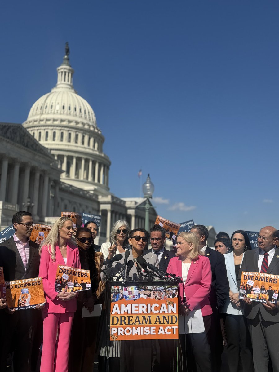 HispanicCaucus's tweet image. We stand with DREAMERS 🦋

The @HispanicCaucus is proud to support the American Dream and Promise Act.