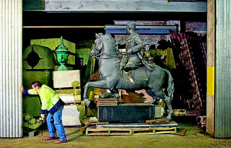 Cicle de conferències "Després de Franco. Barcelona 1975"
🗓️Dijous 13, 20 &amp; 27 de març de 17 a 20
🏛️Sala Martí l'Humà, MUHBA
💡Reconstruir la Barcelona d’aleshores i analitzar-ne l’evolució amb 6 diàlegs sobre història, urbanisme, cultura, societat...
ℹ️ barcelona.cat/museuhistoria/…