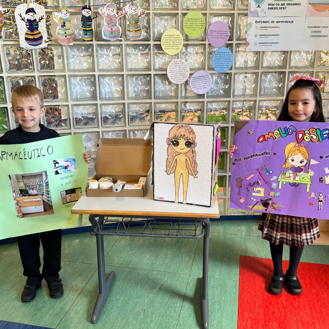 🚀 Los alumnos de 1.º de Primaria exploran el mundo de las profesiones. A través de creativos murales 🎨, han representado los oficios de sus padres, explicando su importancia en la sociedad. 

#institucioninternacionalsek
#colegiointernacional
#educacionbilingue 
#valencia