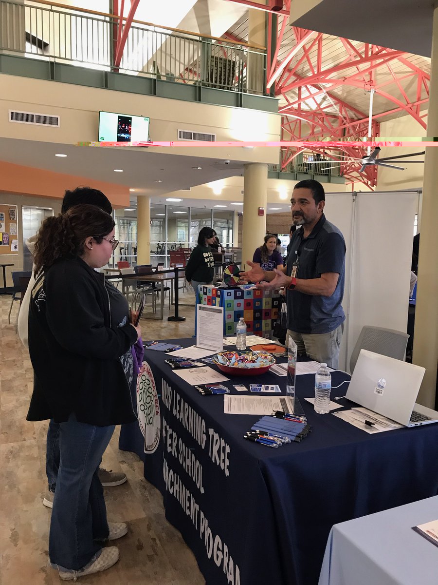 Calling all NW Vista college students to go see Albert Martinez, Learning Tree Program Specialist, at your Job fair till 4 pm.  We would love to tell you about our jobs! #comeworkforus 
<a href="/LT_AlbertM/">Albert Martinez</a> <a href="/NISDLearningTre/">Learning Tree</a>