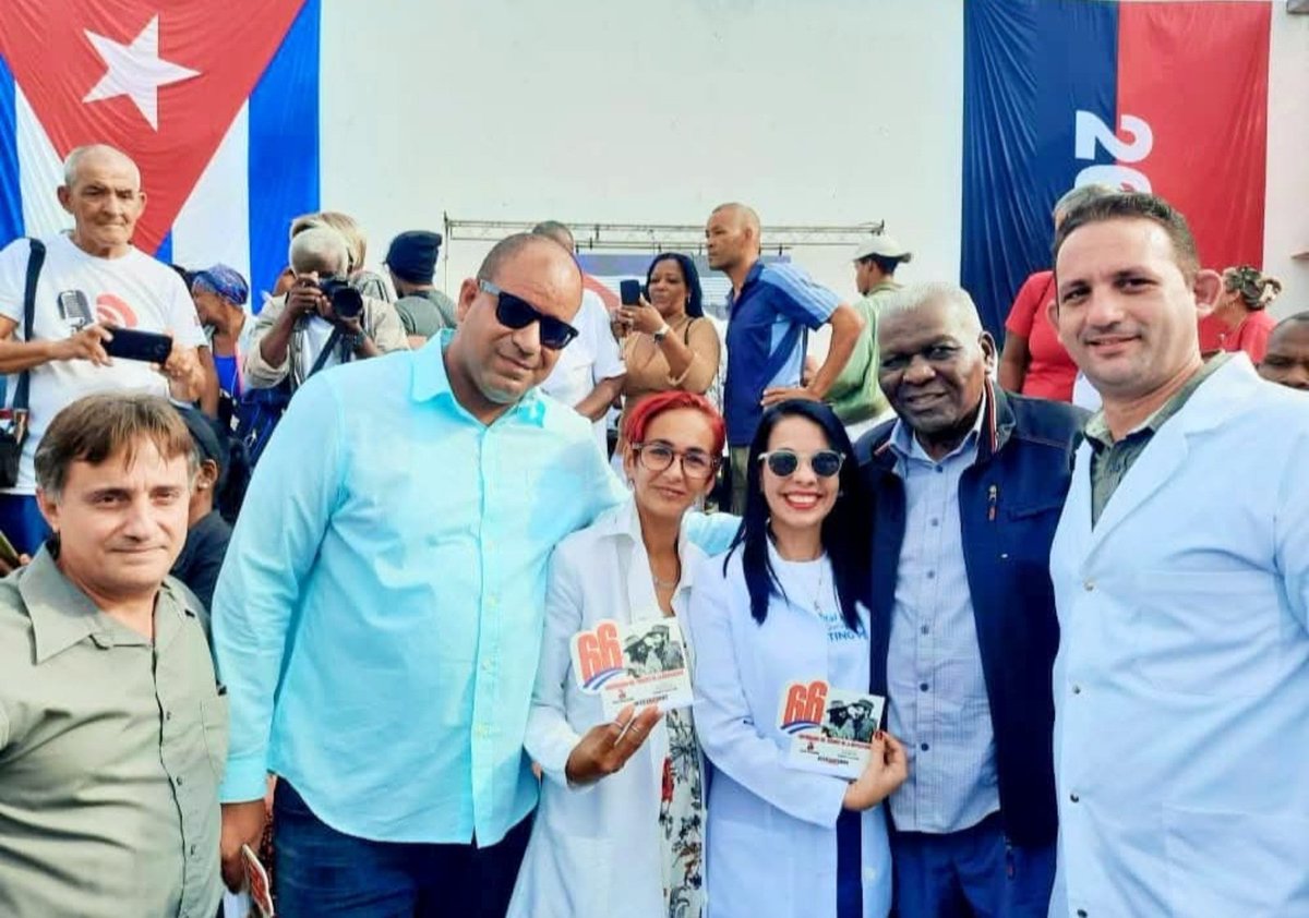Feliz cumpleaños al presidente de la <a href="/AsambleaCuba/">Asamblea Nacional Cuba</a>, nuestro querido "Lazo". Los #matanceros nos sentimos orgullosos de este hijo ilustre de #Matanzas . Gracias por siempre acompañar a nuestro Hospital en sus momentos más difíciles y por sus enseñanzas. 
#MatancerosEnVictoria