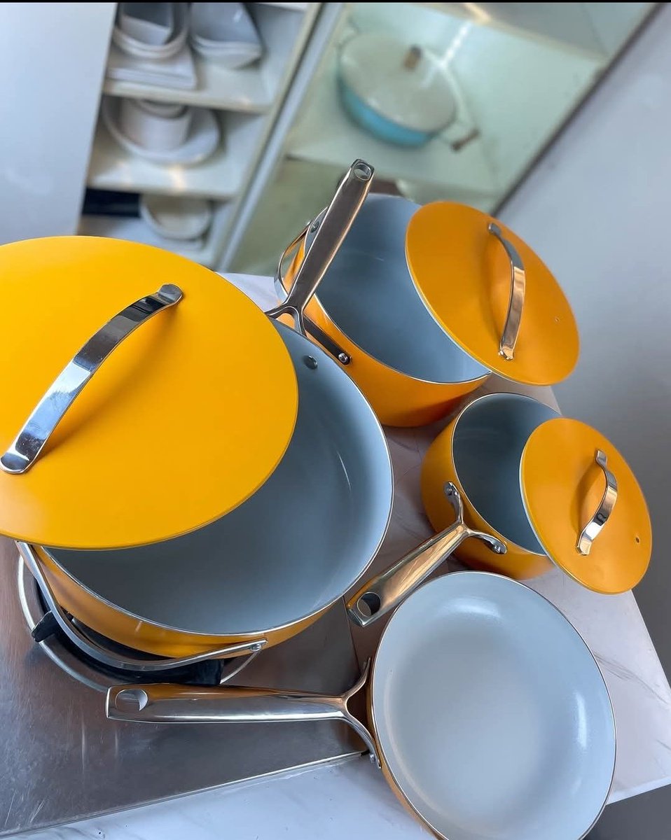 Prettyjoyzin's tweet image. Cook in style with our premium Ceramic Non-Stick Cookware Set!

Sizes:
🍲 Soup Pot – 24cm
🍳 Fry Pan – 26cm
🔥 Deep Fry – 28cm
🥛 Milk Pan – 18cm

 Price: 150,000 (Payment on Delivery in Lagos)
 
📞 Call/WhatsApp: 07080830489
📩 Send a DM to order!

#CeramicCookware