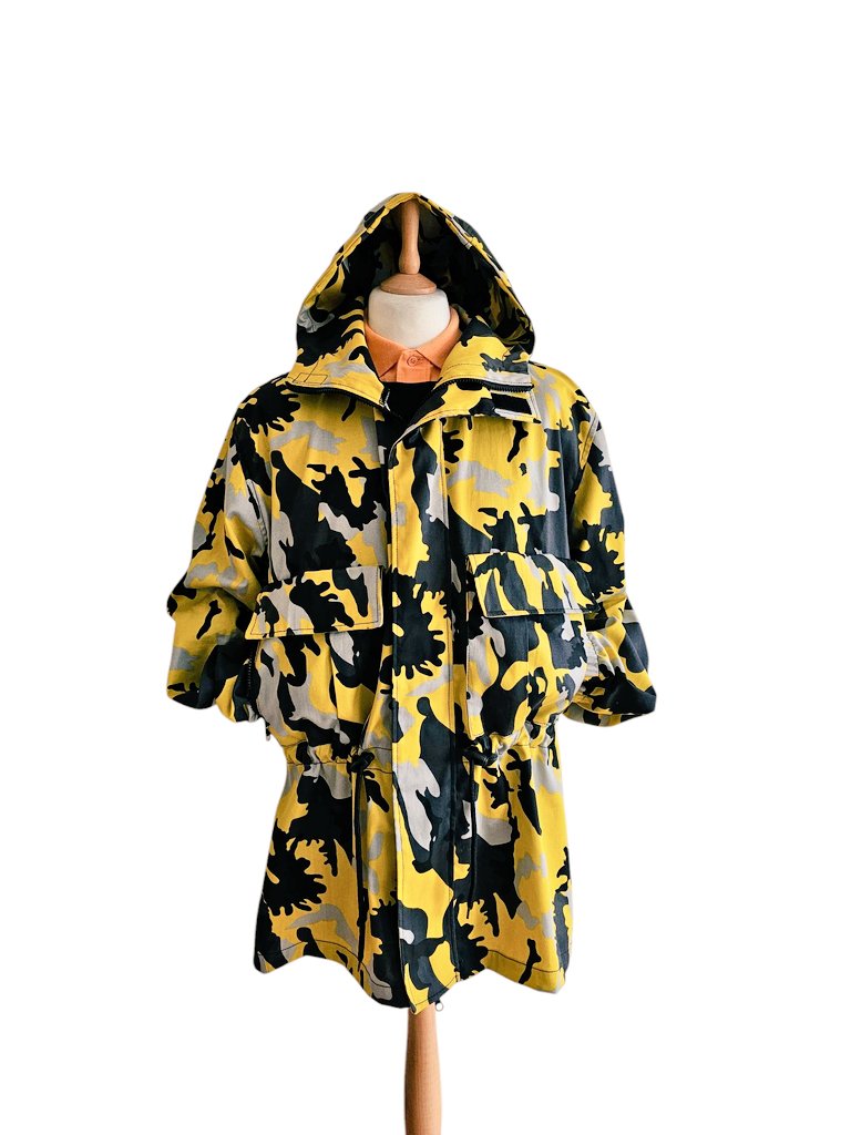 Need help getting this out to a wider audience please RT and help a fella out 
Limited to 30 pieces £125
Cotton fabric fully lined with two flop pockets and hidden zip closure pockets behind elasticated wrist adjustable at the waist and fish tail 
Humblegentssocialclub.com