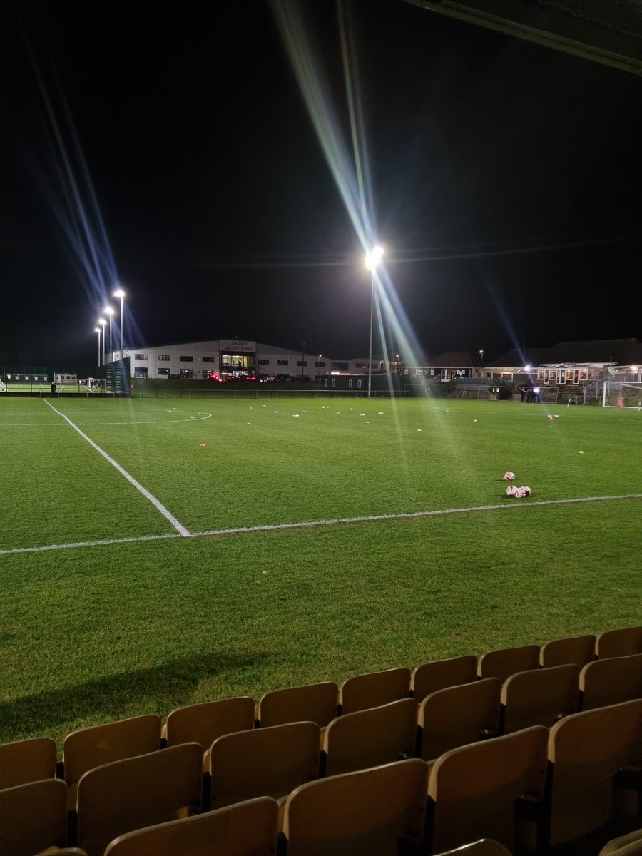 Finlay Stubbs (@fin_stubbs01) on Twitter photo 📍Llandarcy Sports Park 🏴
Good evening from Wales as <a href="/WrexhamAFCWomen/">Wrexham AFC Women</a> look to break into the top four of the <a href="/AdranLeagues/">Genero Adran Leagues 🏴</a> with a victory over <a href="/SwansWomen/">Swansea City Women</a>.
Huge thanks to <a href="/JonPalmerSport/">Jon Palmer</a> and <a href="/WillPritchard19/">Will Pritchard</a> for the opportunity! 📍Llandarcy Sports Park 🏴
Good evening from Wales as <a href="/WrexhamAFCWomen/">Wrexham AFC Women</a> look to break into the top four of the <a href="/AdranLeagues/">Genero Adran Leagues 🏴</a> with a victory over <a href="/SwansWomen/">Swansea City Women</a>.
Huge thanks to <a href="/JonPalmerSport/">Jon Palmer</a> and <a href="/WillPritchard19/">Will Pritchard</a> for the opportunity!