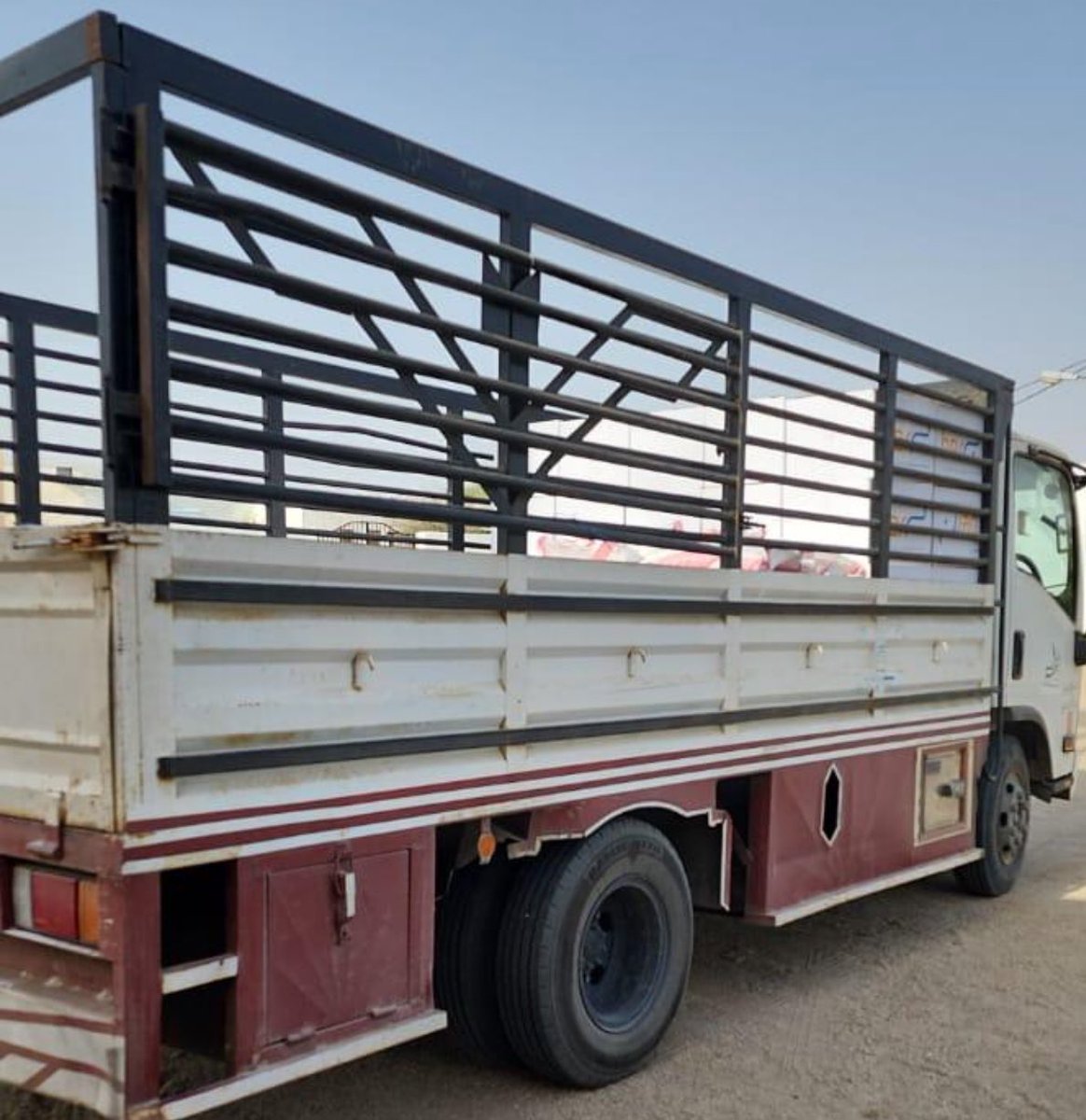 بالتعاون مع جمعية البرّ بالشقيق 
قام أعضاء إحسان عرمرم بتوزيع أكثر من سبعين سلة غذائية وإيصالها لمستفيدي الجمعية <a href="/bralshuqyq/">جمعية البر الخيرية بالشقيق</a>