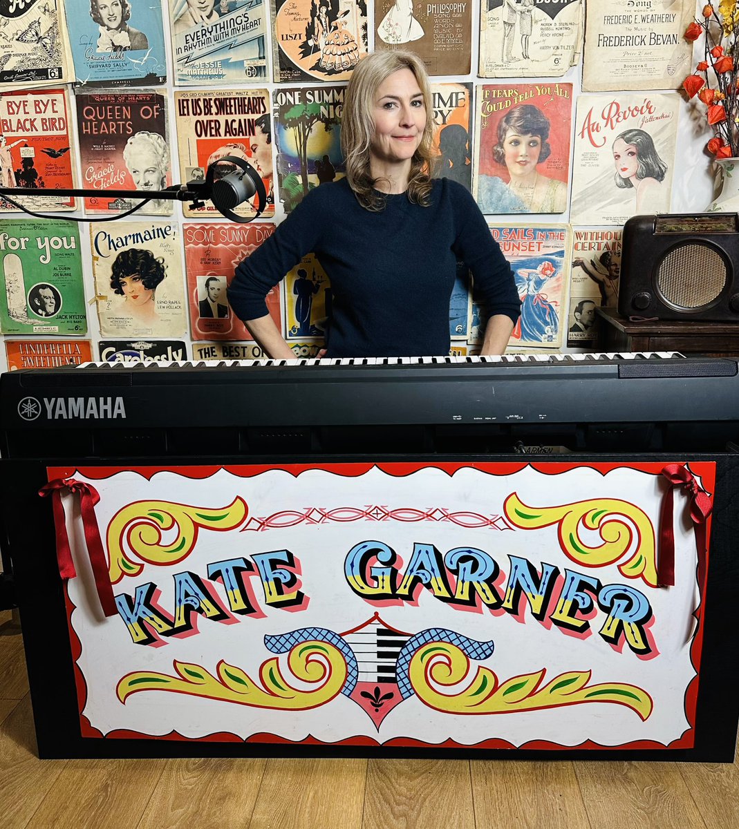 KateGarnerMusic's tweet image. Joy! Remember the beautiful sign my dear godfather painted for me? It’s now up on the piano! #Signwriting #ChasandDave