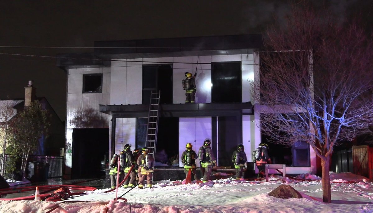 JCEPhoto's tweet photo. Fire in a vacant home under construction yesterday night in #Mississauga on Pear Tree Road. Heavy smoke on arrival and upgraded to a 2nd alarm. @MississaugaFES @IAFF1212 https://t.co/fc9AGqekck