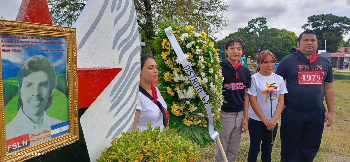 AVSiempre2's tweet photo. Juventud Sandinista rinde homenaje al compañero Arnoldo Quant, caído en los Sabogales de Masaya. 
#4619SiempreMásAllá 
#NicaraguaEnRevolución 
#NicaraguaConDanielyRosario 
Fotos//Nesmer Rodriguez https://t.co/liJkj29OP8