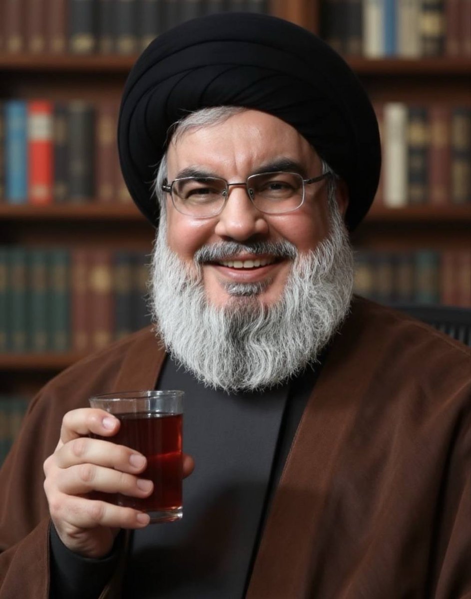 يلي بحب السيد حسن نصرالله يحط قلب أصفر💛
#إنّا_على_العهد_يا_نصر_الله