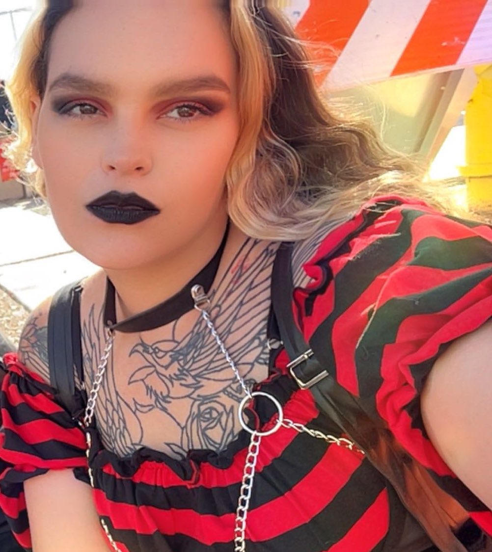 Love dressing like a pirate 🏴‍☠️