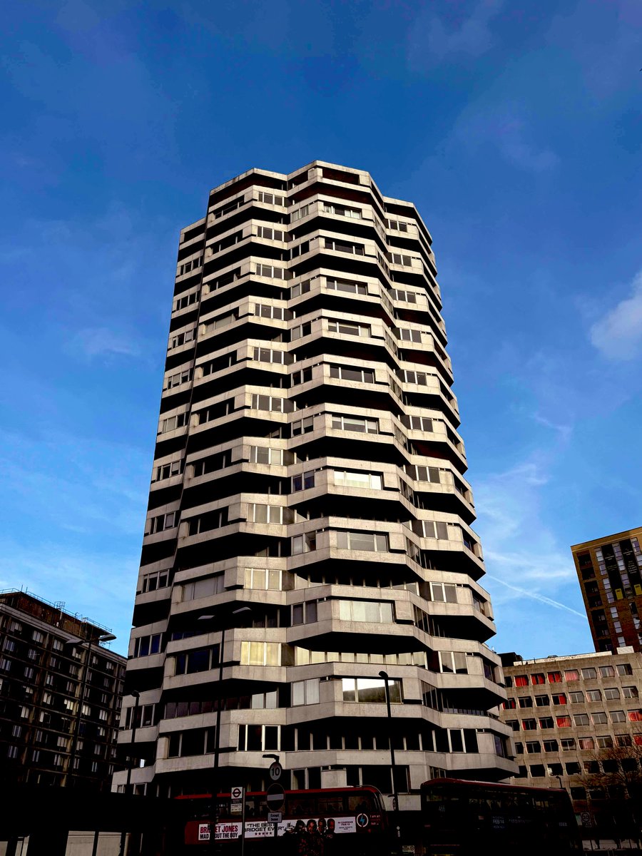 Because I have a thing for Brutalism, I’ve got myself a replica in concrete of my neighbouring TLA Tower 😅 Very nice piece, <a href="/spaceplaystudio/">spaceplay</a> 👌