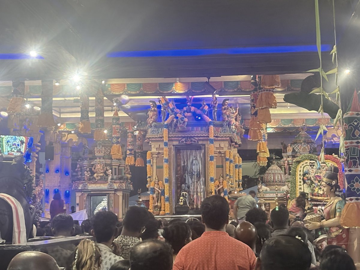 #mahasivaratri2025 every year the crowd and their dedication just grows….Happy to see the teens staying all night…

#OmNamahShivaya
