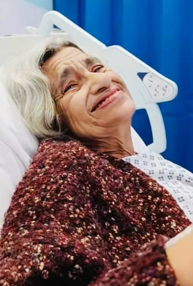 يعني الاجهزة بالضباط والرتب والنياشين اللي بتصرف ألافات على شوية بني ادمين براس بقرة حرفياً علشان جهاد الهاهاها من سنين، مفيش حد عاقل يعني يقولهم ان شكلهم بقا معفن وعرة؟ 

طيب محدش عارف يقولهم ان التاريخ هيذكرهم ويخلد اسمهم انهم مجرمين ومحدش هينسى ولا يغفر لهم اللي بيحصل؟!!

يعني