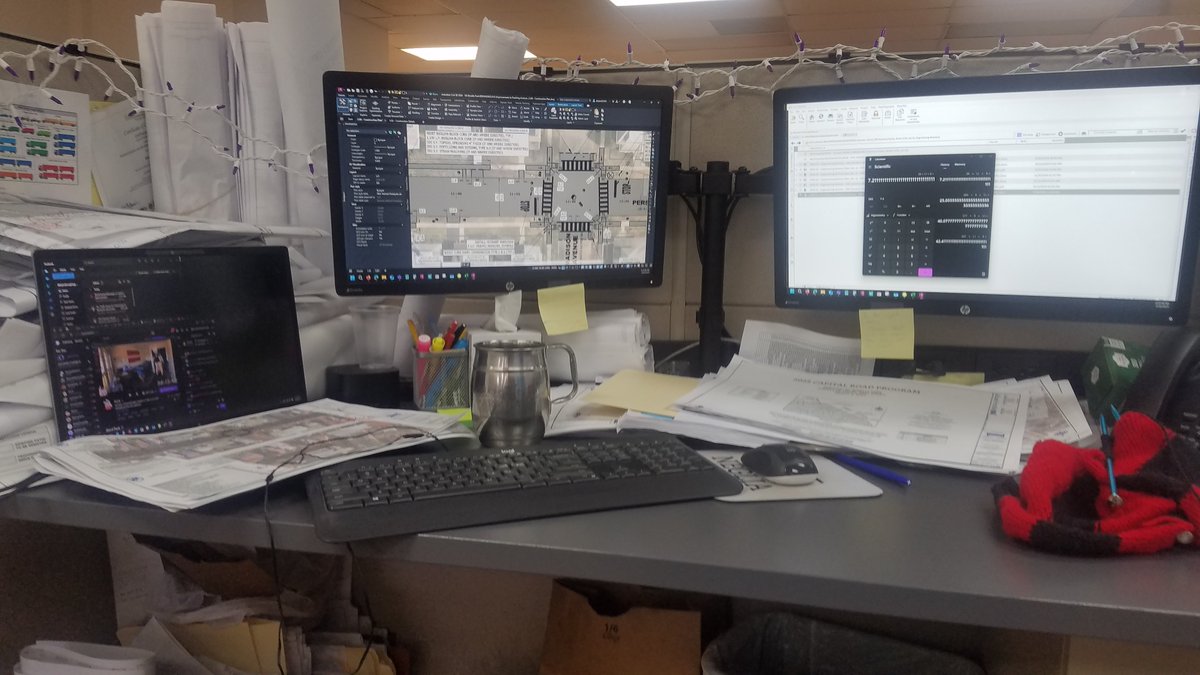 Legout_iPrimas's tweet photo. @VRCPuck The cubical of your local town engineer. https://t.co/PeM7i87N0U