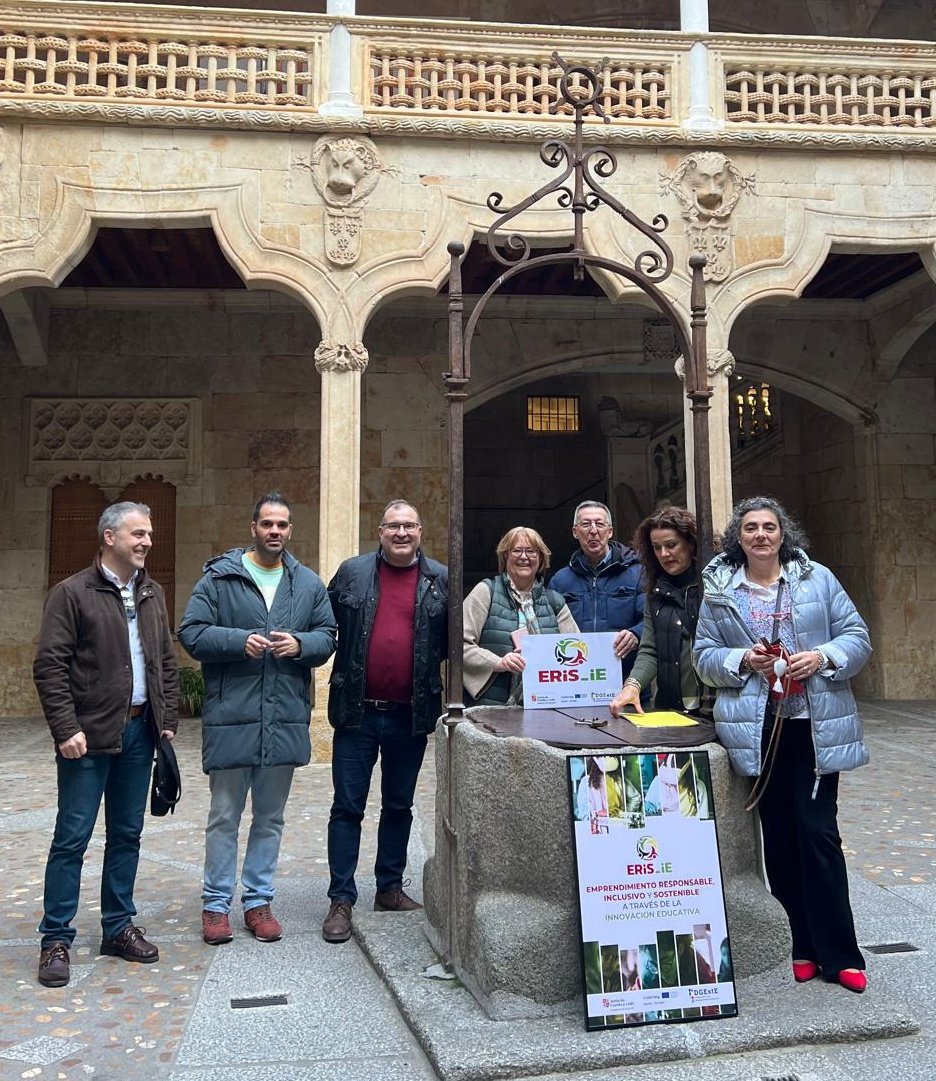 ERIS_IEP's tweet photo. Primera jornada de trabajo colaborativo en el proyecto #ERIS_IE del @IESRamosManzano y el Agrupamento de Escolas do Fundão. Un espacio de aprendizaje basado en el emprendimiento responsable, inclusivo y sostenible. @CFIE_CR
#internacionalizaCyL https://t.co/eGMbptW4gW