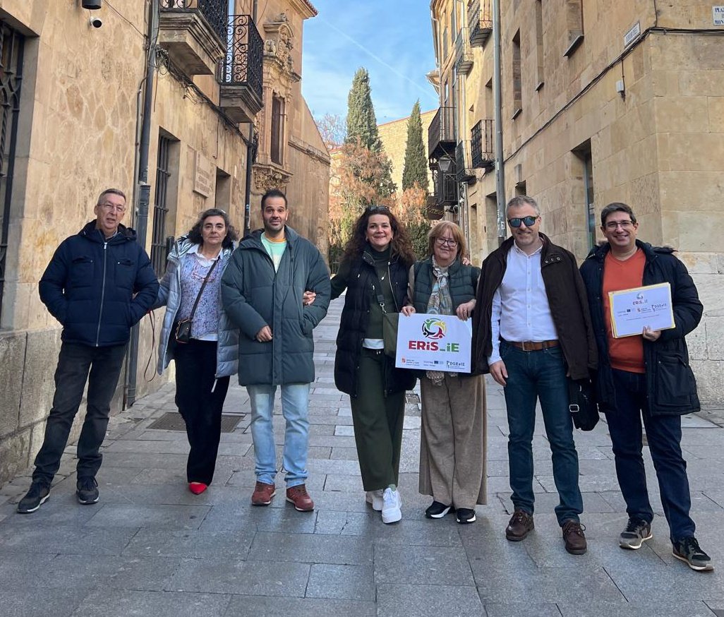 ERIS_IEP's tweet photo. Primera jornada de trabajo colaborativo en el proyecto #ERIS_IE del @IESRamosManzano y el Agrupamento de Escolas do Fundão. Un espacio de aprendizaje basado en el emprendimiento responsable, inclusivo y sostenible. @CFIE_CR
#internacionalizaCyL https://t.co/eGMbptW4gW