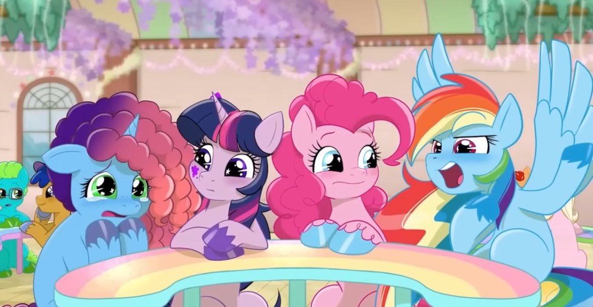 AuroraGlimmer1's tweet image. Are you guys excited for G6 ???