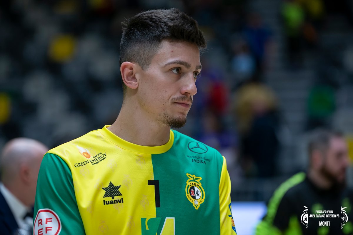 PARTE MÉDICO | Nando

Tras las pruebas realizadas a <a href="/fertrindade7/">Fer Trindade 🇧🇷⚽️</a> por <a href="/Joeolmo/">José Miguel Olmo</a>, jefe de los Servicios Médicos del Club, se le ha diagnosticado una rotura del ligamento cruzado anterior y una rotura del menisco externo. En los próximos días será intervenido. 

#SomosJaén💛