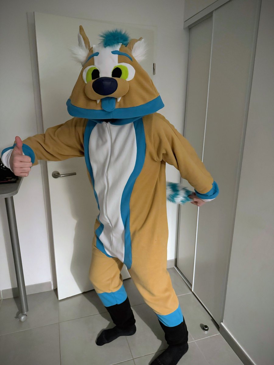 Luuwaku (@certifiedblep) on Twitter photo Turning 28 today! 🎉
During #NFC2025 I received this unique gift a bit in advance, many friends contributed, but I would like to give a special thanks to <a href="/BrekWoof/">𝘽𝙍𝙀𝙆 ➡️ @brek.bsky.social</a> who made it himself! 🥰 Turning 28 today! 🎉
During #NFC2025 I received this unique gift a bit in advance, many friends contributed, but I would like to give a special thanks to <a href="/BrekWoof/">𝘽𝙍𝙀𝙆 ➡️ @brek.bsky.social</a> who made it himself! 🥰