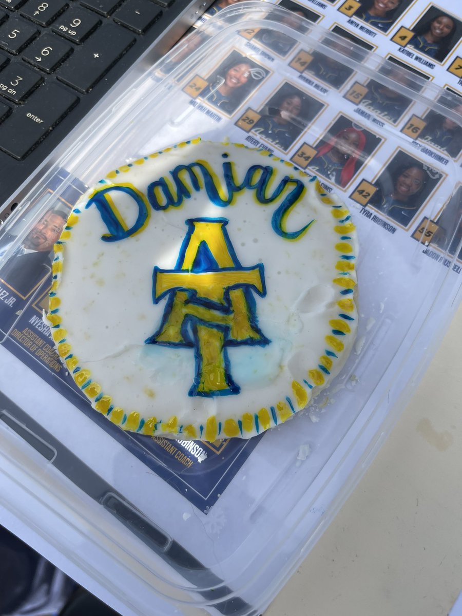 S/o to <a href="/JoeyBarkhimer/">joey barkhimer</a> and her Mom for the pregame pastry…30mins away from 1st pitch as <a href="/NCATSOFTBALL/">The Official NC A&T Aggie Softball</a> plays host to <a href="/UNCGSoftball/">UNCG Softball</a> only on <a href="/FloCollegeSB/">FloCollege | Softball</a>  my guy <a href="/The_CoreyHodges/">Corey Hodges</a> and myself on the call….sd: don’t mind the spelling, it was baked with love! #aggies #spartans