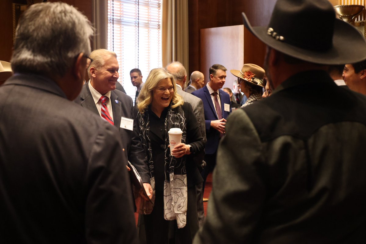 Senator Cynthia Lummis tweet media