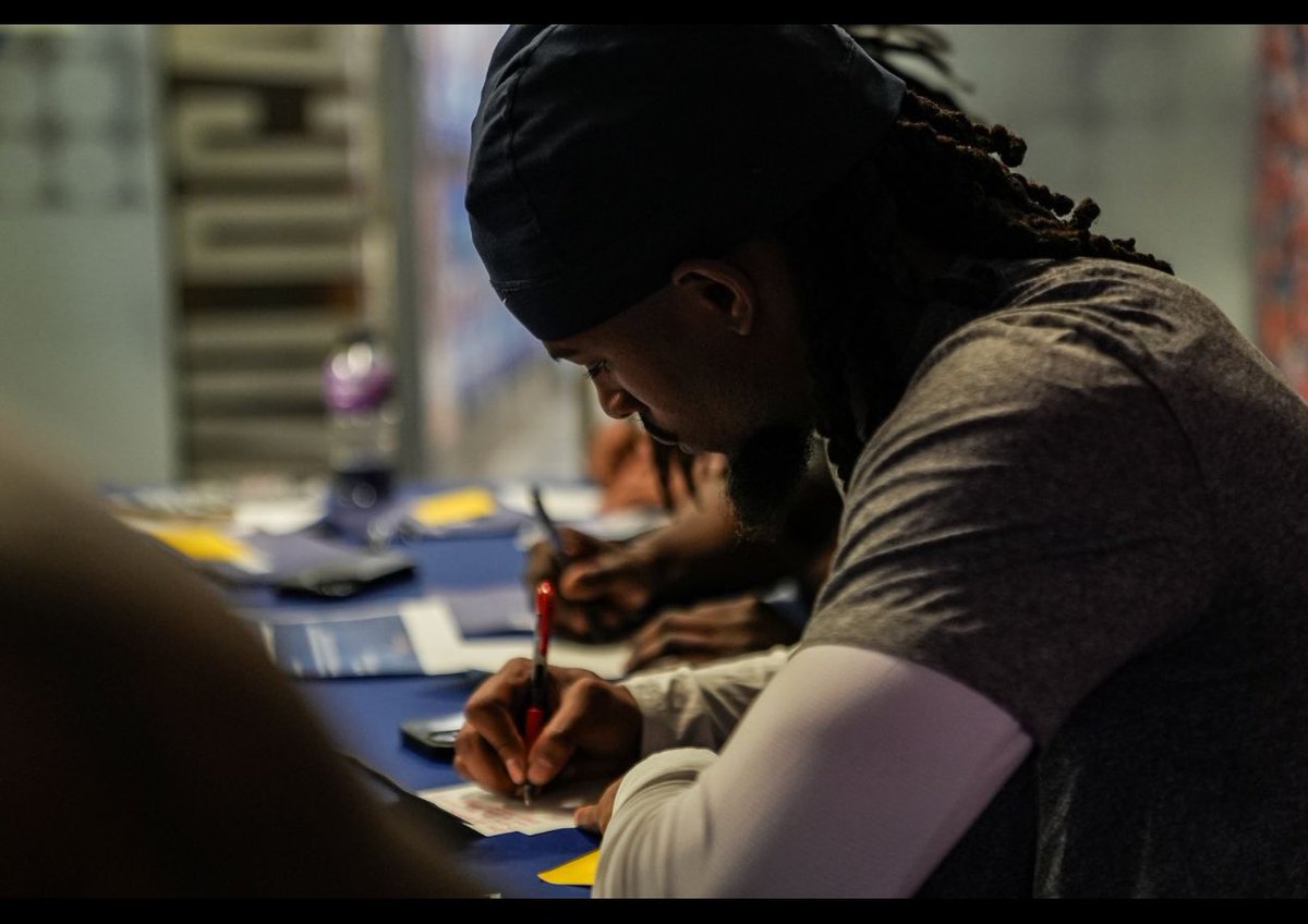 It was great writing letters to the first Wildcats that renewed season tickets! There is still time to renew, click the link below!

Arizonawildcats.com/renew