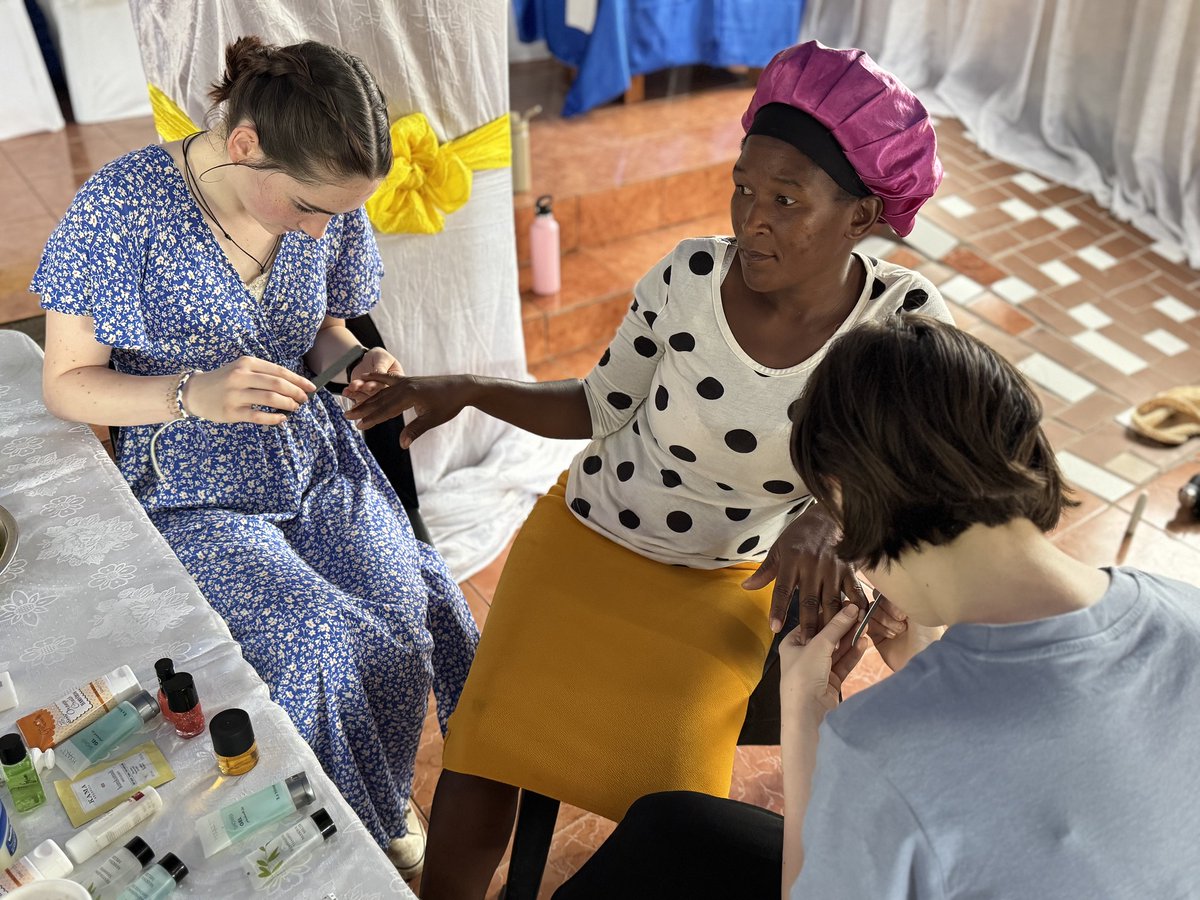 link4liferw's tweet photo. Care Worker Appreciation Day in Mafambisa...
https://t.co/qd2GzowhgU
@WolgarstonSA @HandsatWork @stanneschasetwn #lichfielddiocese #link4life https://t.co/qQpHs5Zbys