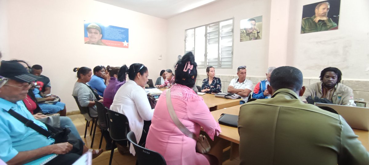 Se desarrolla encuentro como parte de la visita gubernamental en el municipio Bauta. Presidido por la viceministra <a href="/adianez_taboada/">Adianez Taboada</a>, el Ministro de la Industria Alimentaria y autoridades del territorio.<a href="/ArmandoRguezB/">Armando</a> <a href="/CitmaArtemisa/">Delegación Provincial del CITMA Artemisa</a> <a href="/citmacuba/">Ministerio de Ciencia, Tecnología y Medio Ambiente</a> <a href="/SANTANACITMA/">JOSE FIDEL SANTANA NUÑEZ</a>