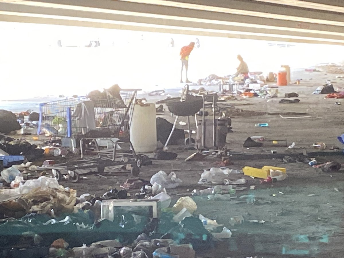 DCDave_'s tweet photo. @MrScottHendrix @DocumentingATX @cost_of_bums @MikeSiegelTX @nomadik_ai @Jennifer4Austin @NuanceExpress That’s not an encampment. That’s a hot spot. Probably used for when it was cold to have a fire that got out of hand to stay warm. That’s half of a drop in the bucket. You want to see a real bridge encampment? https://t.co/ACxLOlvULg