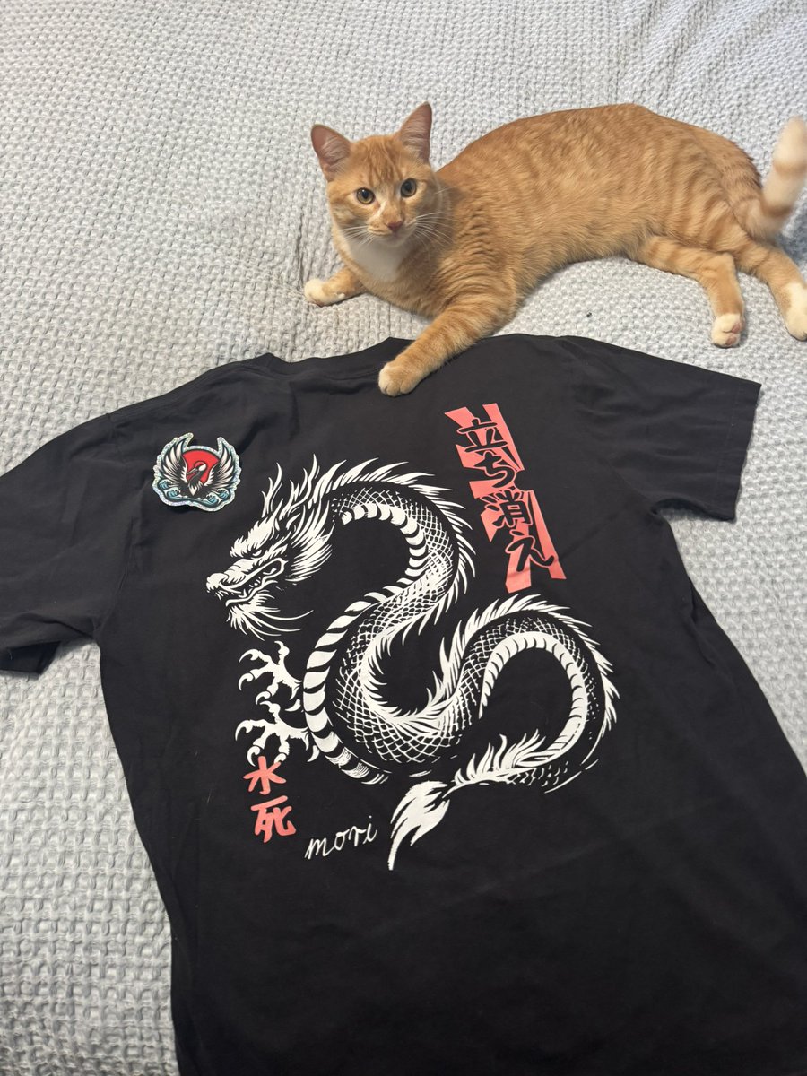 New team, new merch!! <a href="/morihakiki/">Hakikimori</a> 
<a href="/BooeyVAL/">Booey</a>  <a href="/FatherofBooey/">Bill Grinnan</a>